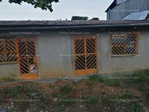 A la venta casa, terreno con papeles en regla. esquina para un negocio habitual.