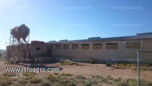 A la venta granja de conejos en fuenterrobles ( valencia)