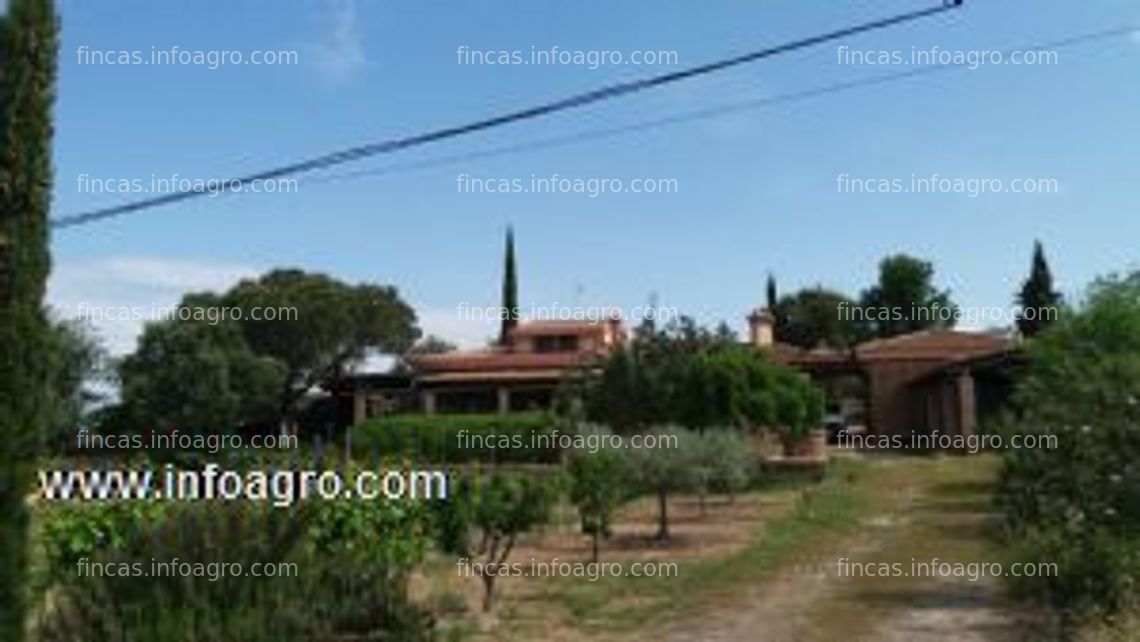 Fotos de Vendo espléndida finca junto al embalse de valdecañas.