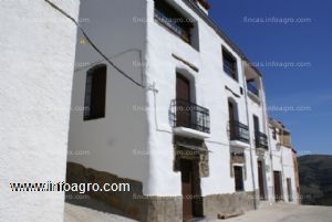 A la venta conjunto de tres apartamentos en casa rural