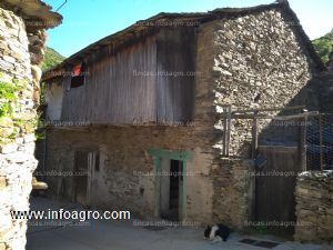 A la venta de casa rústica en precioso pueblo del bierzo