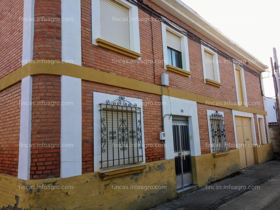 Fotos de A la venta casa agrícola con bodega y viñas