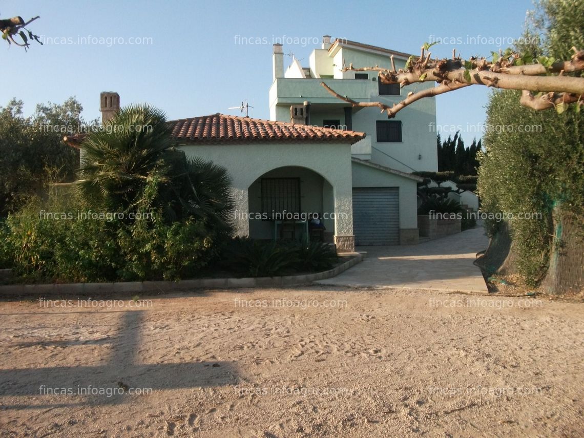 Fotos de En venta  GRAN FINCA RUSTICA DE EXPLOTACION AGRICOLA/GANADERA EN CAMARLES (TARRAGONA)