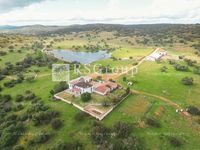 Fotos de Se vende Gran finca señorial a 57 Km. de Sevilla