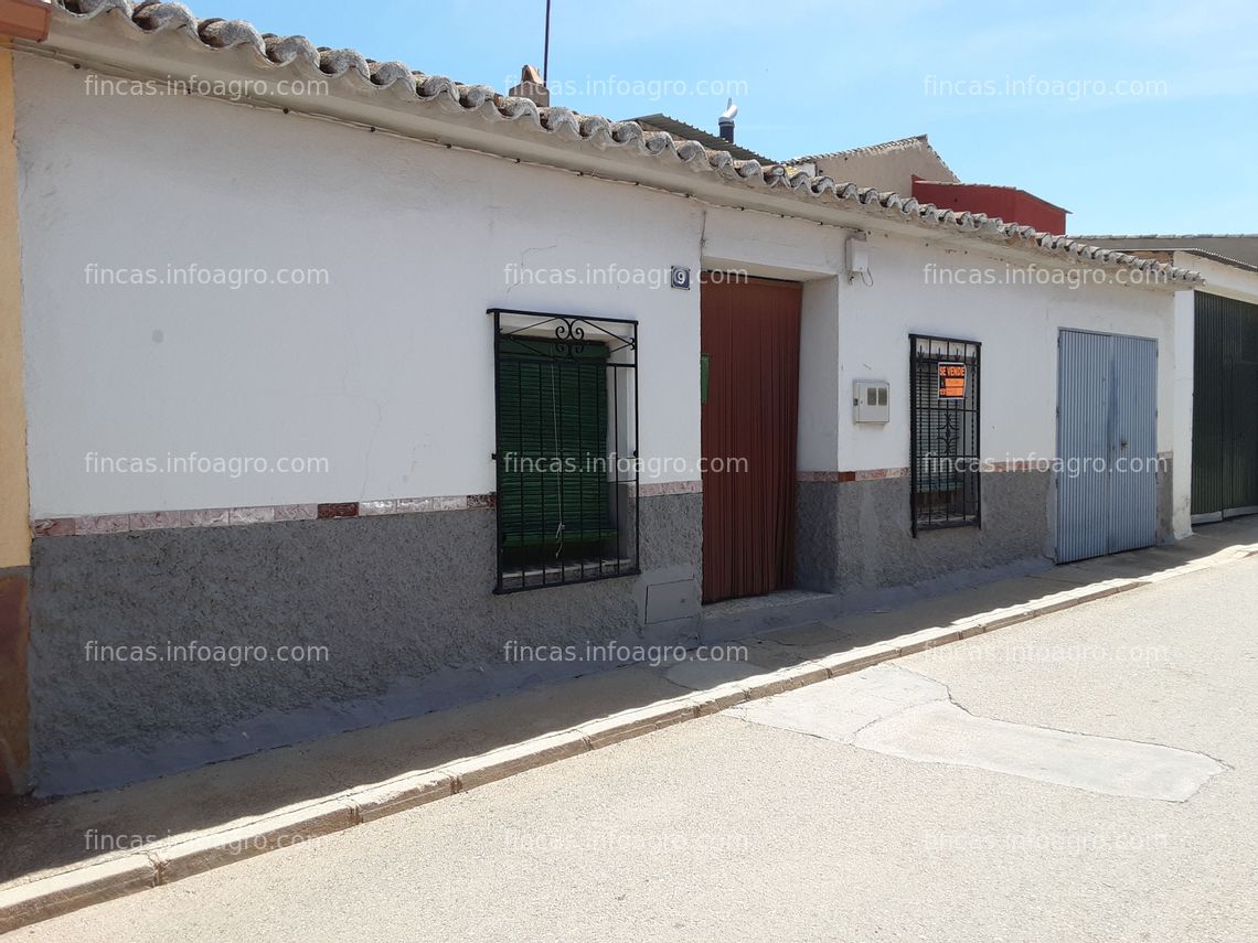 Fotos de En venta  casa de pueblo con encanto en pueblo importante