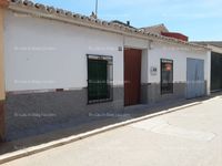 Fotos de Se vende casa de pueblo con encanto en pueblo importante