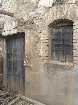 Vendo casa en ruinas y olivar anexo