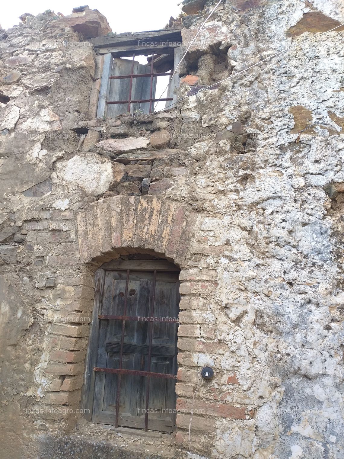 Fotos de Vendo casa en ruinas y olivar anexo