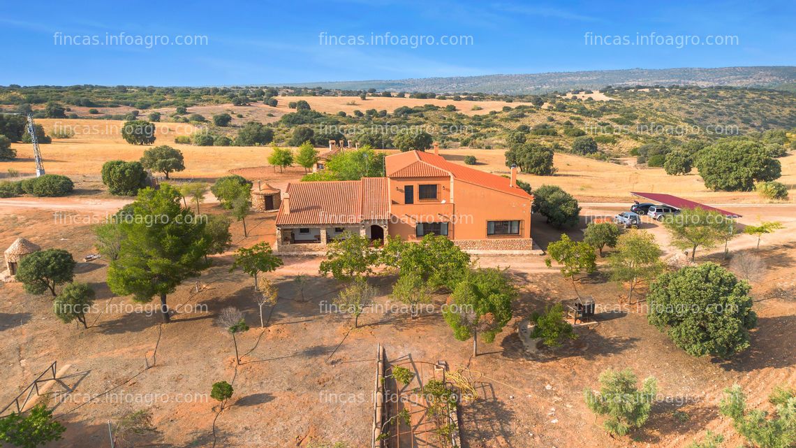 Fotos de Se vende finca de caza, agricola y hotel rural B&B cerca De Ciudad Real
