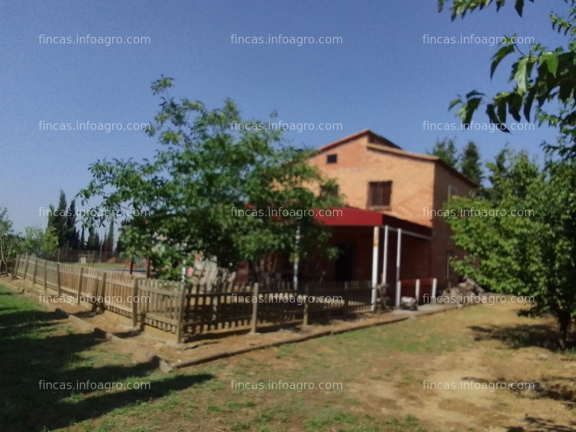 Fotos de A la venta Torre rústica con terreno en Torregrossa (Lleida)